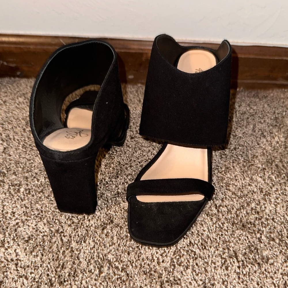 Black Backless Heel - image 4